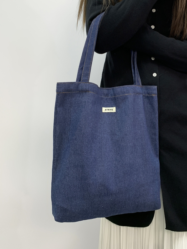 Denim Tote torba – gradska jednostavnost, magnetsko zatvaranje, vertikalni kvadratni oblik (Materijal: denim; Zatvaranje: magnetsko; Oblik: vertikalni kvadrat; Laminirana džep s zatvaračem)