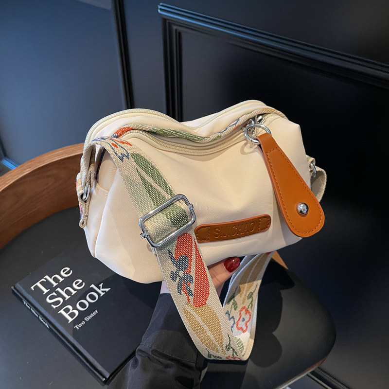 Crossbody torba za muškarce i žene, unisex dizajn, Oxford platno, ovalni oblik, zatvarač, podstava od poliestera