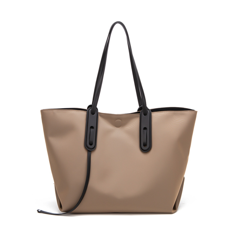 Ženska tote torba od Oxford platna, vodootporna, košarastog oblika, otvoreni gornji dio, podstava poliester