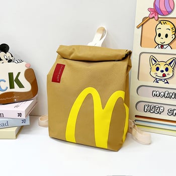 Utcai stílusú válltáska nylonból, horizontális négyzetes forma, fedett zárás, belső telefontartó zseb