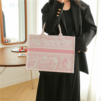 Platnena torba za nošenje s tigrovom vezo, nacionalni stil, za svakodnevnu upotrebu (Materijal: platno; Oblik: vodoravni kvadrat; Otvaranje: zip; Unutarnji džep sa zipom; Podstava: poliester)