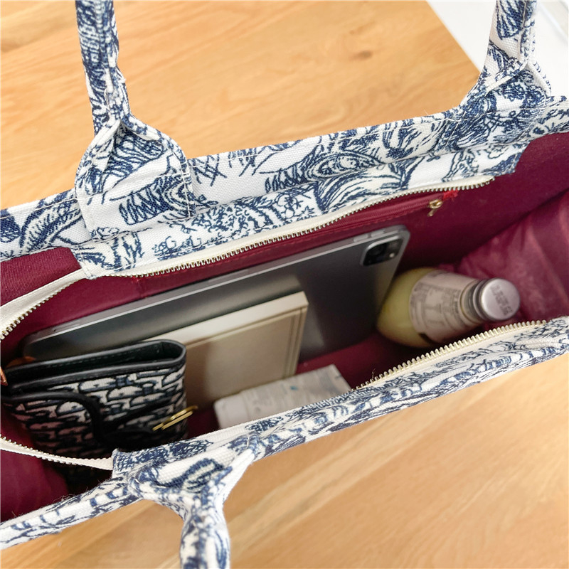 Platnena torba za nošenje s tigrovom vezo, nacionalni stil, za svakodnevnu upotrebu (Materijal: platno; Oblik: vodoravni kvadrat; Otvaranje: zip; Unutarnji džep sa zipom; Podstava: poliester)