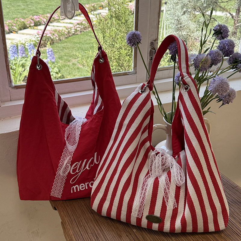 Tote torba od platna, podstava od poliestera, vodoravnog kvadratnog oblika, otvoreni vrh, bez remena, za svakodnevnu upotrebu