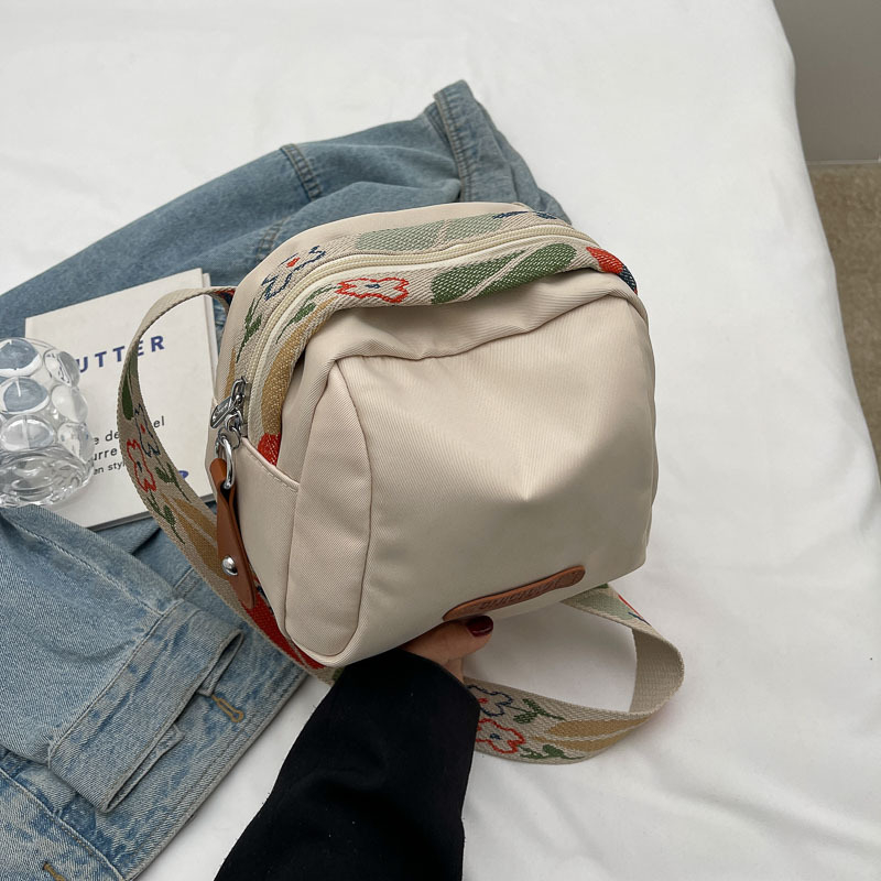 Crossbody torba u obliku školjke, najlon, zatvarač, poliester podstava, unutarnji džep sa zatvaračem, jedan remen, za slobodno vrijeme i putovanja