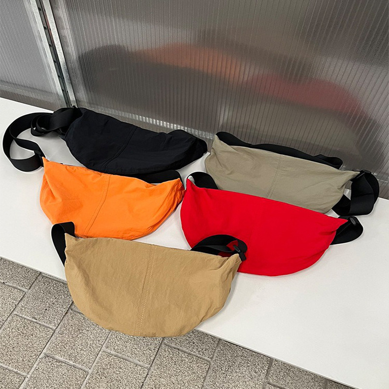 Xiangjun Dumpling torba, unisex stil, Oxford platno, crossbody sa zatvaračem, poliester podstava, unutarnji džep sa zatvaračem i džep za telefon