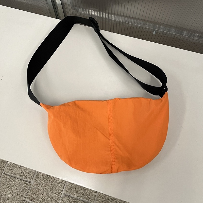 Xiangjun Dumpling torba, unisex stil, Oxford platno, crossbody sa zatvaračem, poliester podstava, unutarnji džep sa zatvaračem i džep za telefon