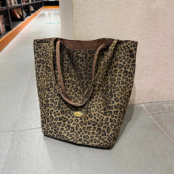 Leopard print nylon Tote torba – dvostruke naramenice, otvoreni vrh, poliester podstava