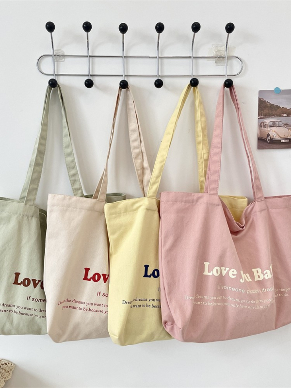 Корейски стил полиестер Tote чанта с принт на букви (уличен стил; хоризонтална квадратна форма; магнитно закопчаване; джоб с цип)
