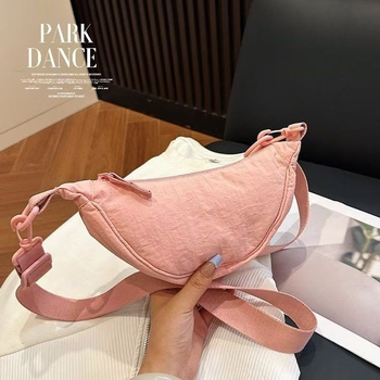 Dumpling táska leválasztható vállpánttal, vászon anyagból, cipzáras záródás, belső irattáska, városi egyszerű stílus