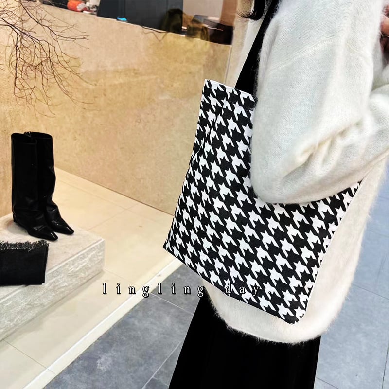 Crno-bijela tašna preko ramena s uzorkom houndstooth, od platna, velika kapaciteta, moderna i svestrana za žene