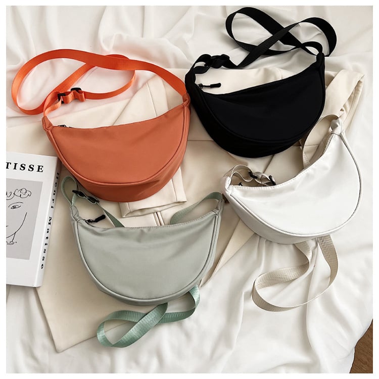 Najlon ženska crossbody torbica – street trend stil, dumpling bag, oblik dumpling, zatvarač