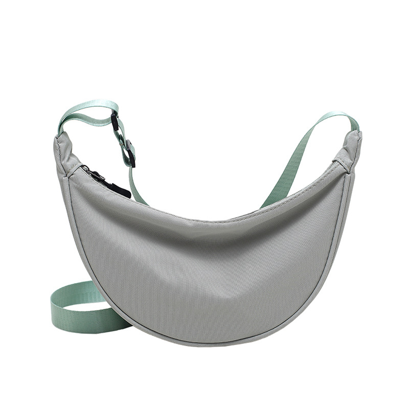 Najlon ženska crossbody torbica – street trend stil, dumpling bag, oblik dumpling, zatvarač
