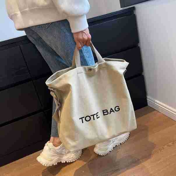 Platnena Tote torba od platna, horizontalni kvadratni oblik, magnetsko zatvaranje, unutarnja zip pretinica i pretinac za ID karticu, cross-body stil za svakodnevnu upotrebu
