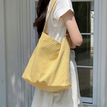 Unisex tote torba, poliester, karirani uzorak, platnena podstava, velika zapremina, proljeće 2024