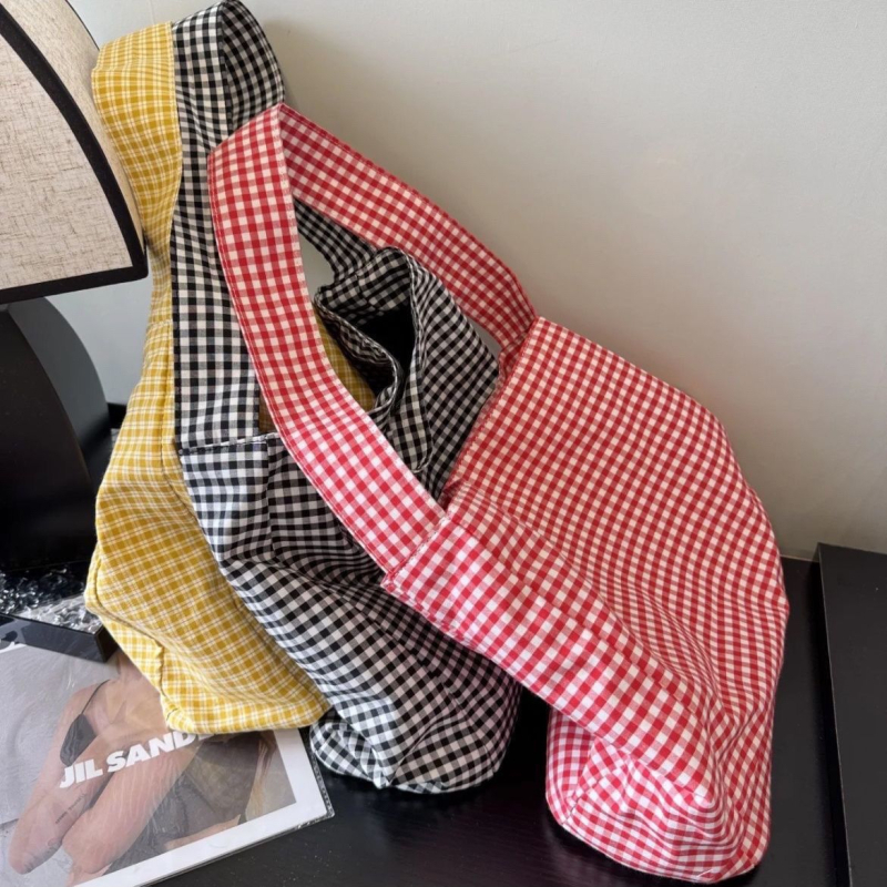 Unisex tote torba, poliester, karirani uzorak, platnena podstava, velika zapremina, proljeće 2024