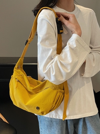 Dumpling oblik platnene crossbody torbe – zatvarač, podstava od poliestera, džep za mobitel, gradski stil, ljeto 2025