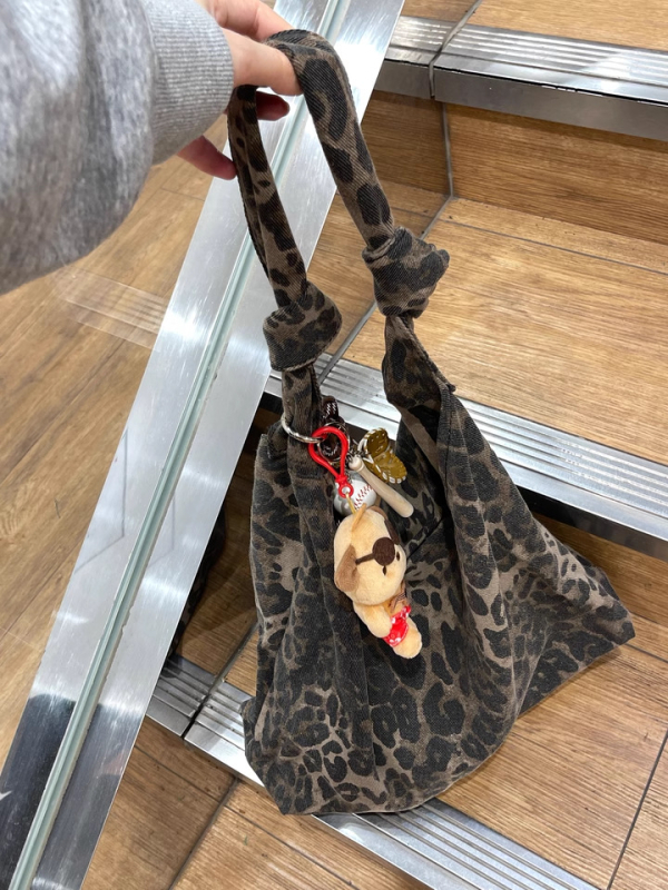 Japanski nadahnuto retro leopard uzorak platnena torba za rame s vezicom, velika zapremina, unutarnja pretinica za telefon