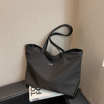 Nylon tote torba s zatvaračem, ulični trend stil, vodoravni kvadratni oblik, unutarnji džep sa zipom i džep za telefon