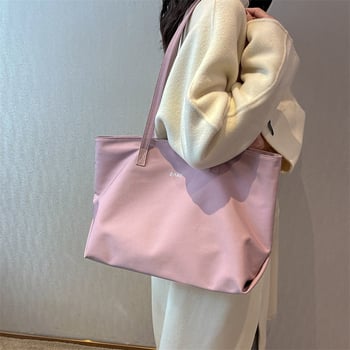 Nylon tote torba s zatvaračem, ulični trend stil, vodoravni kvadratni oblik, unutarnji džep sa zipom i džep za telefon