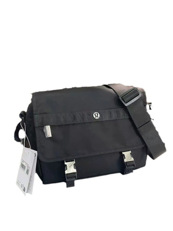 Geantă messenger din pânză, căptușită cu nailon, deschidere cu capac, buzunare interioare pentru telefonul mobil și buzunar cu fermoar.