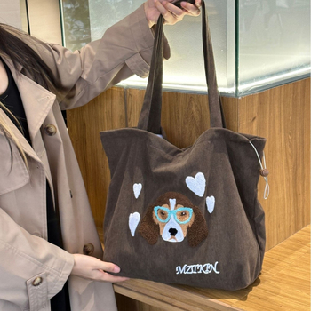 Corduroy tote táska húzózsinóros zárással, függőleges négyzet alakú forma, rejtett cipzáras zseb és ID zseb