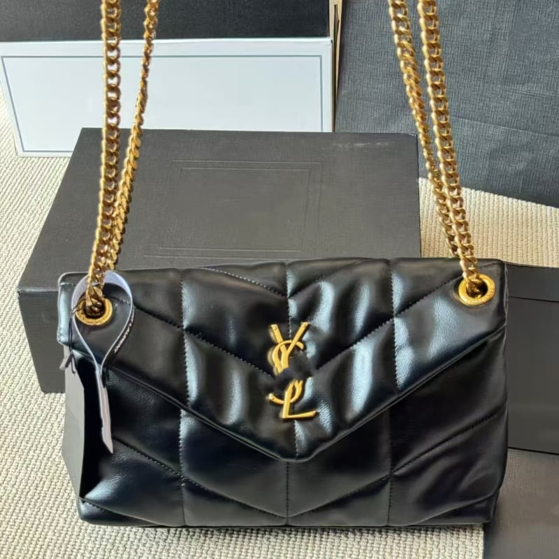 Γυναικεία τσάντα από γνήσιο δέρμα σε στυλ Cloud, οριζόντια τετράγωνη μορφή, με καπάκι, καμβάς επένδυση, εσωτερικά διαμερίσματα: θήκη με φερμουάρ, θήκη για κινητό και θήκη ταυτότητας