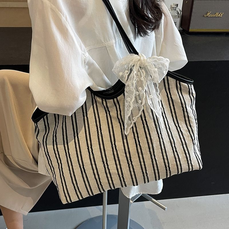 Geantă Tote unisex, material poliester cu căptușeală poliester, Stil Tote, Primăvara 2024