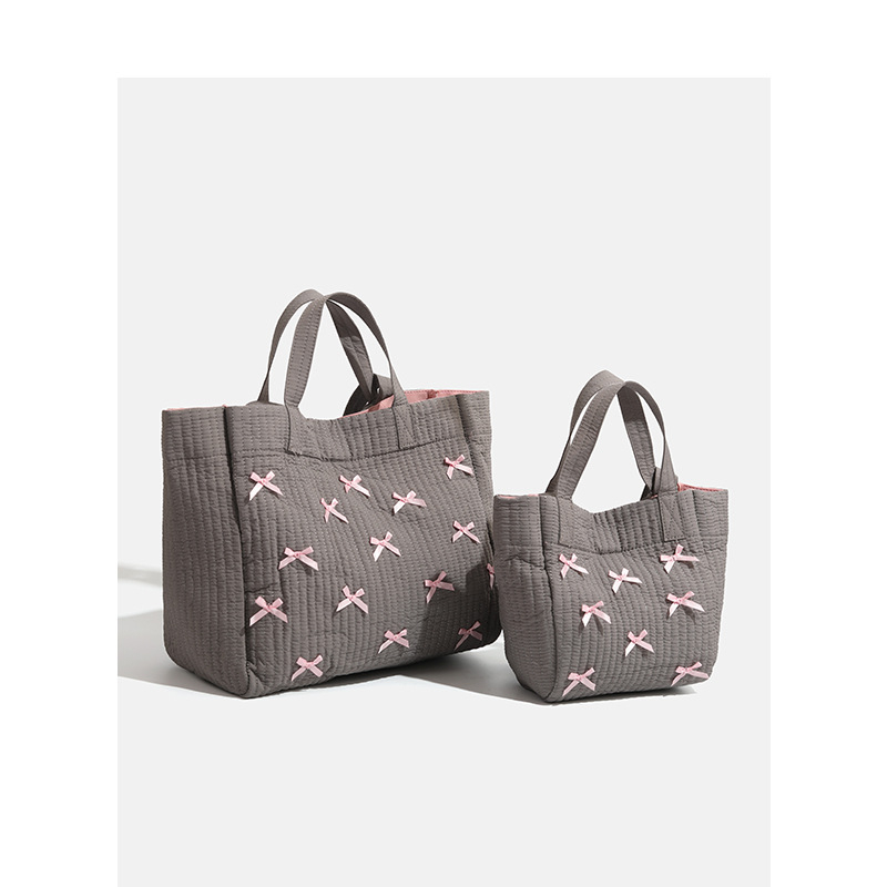 Torba za rame s mašnicom, platnena bucket torba, gradski stil, proljeće 2024, CDIWRI&KARI