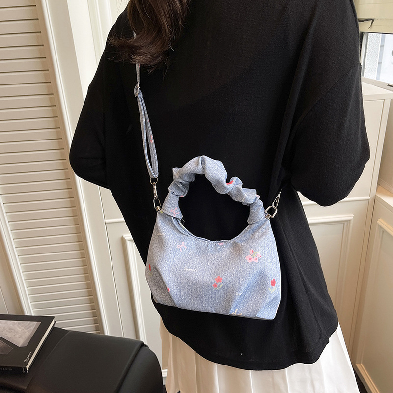 Geantă crossbody cu plisaj floral | din pânză, stil urban minimalist, formă orizontală pătrată, fermoar, căptușeală din poliester