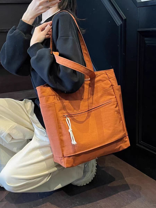 Ženska nylon tote torba - Ulični stil, mekani 3D silueta, zatvaranje na zip, unutarnja džep sa zipom i džep za telefon, podstava od poliestera, dvostruke naramenice