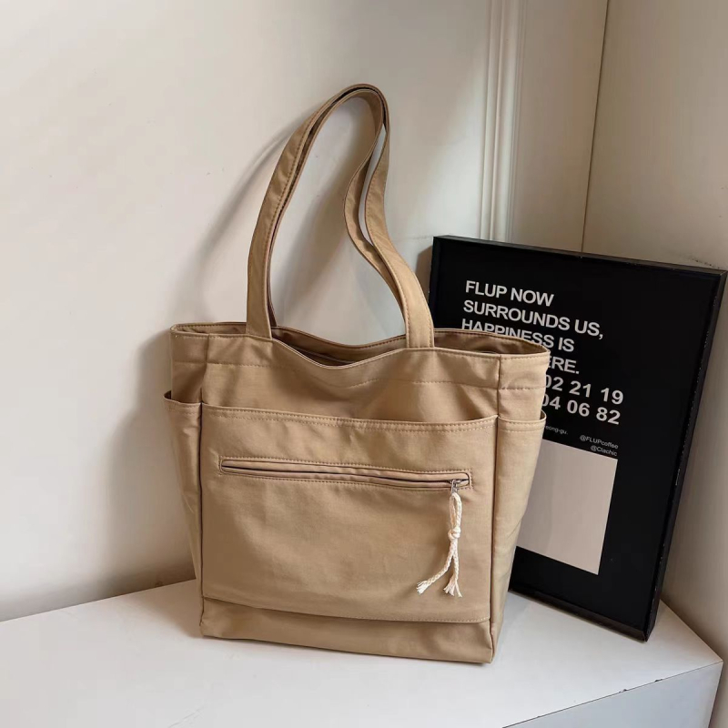 Ženska nylon tote torba - Ulični stil, mekani 3D silueta, zatvaranje na zip, unutarnja džep sa zipom i džep za telefon, podstava od poliestera, dvostruke naramenice