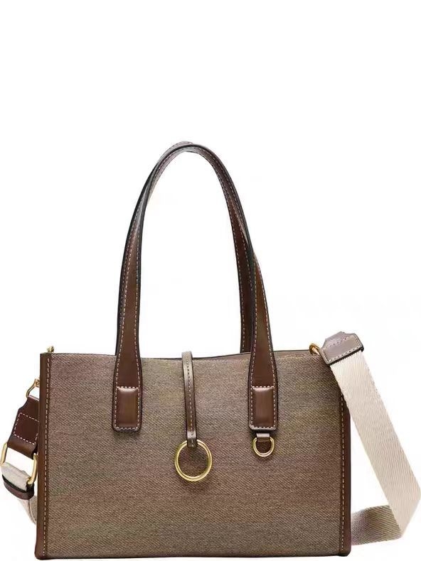 Ženska tote torba u urbanom minimalističkom stilu, sintetička koža, horizontalni kvadratni oblik, zatvarač, crossbody remen, džep za telefon