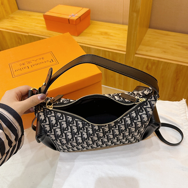 Damska torbica za rame u urbanoj jednostavnosti, platno, crossbody, zatvarač