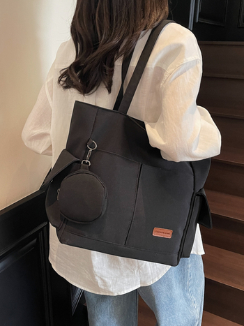 Nylon Tote torba u urbanom stilu s crossbody remenom, vodoravni kvadratni oblik, zatvarač, unutarnji pretinac za dokumente, poliester podstava