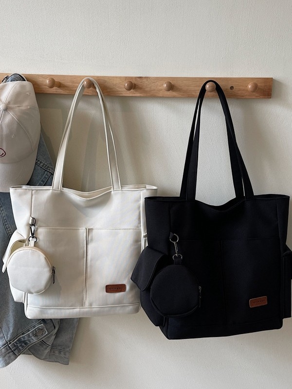 Nylon Tote torba u urbanom stilu s crossbody remenom, vodoravni kvadratni oblik, zatvarač, unutarnji pretinac za dokumente, poliester podstava