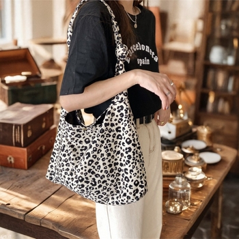1482 Modna torbica s leopardim uzorkom, kopčanje na dugme, crossbody torba za žene, velikog kapaciteta