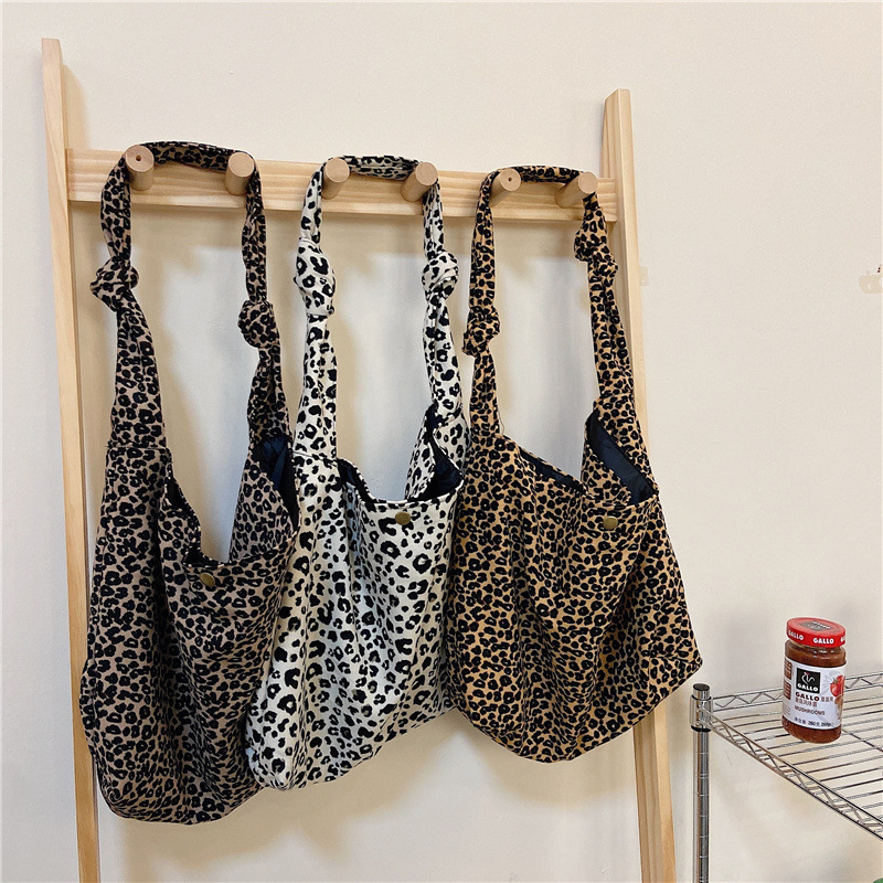 1482 Modna torbica s leopardim uzorkom, kopčanje na dugme, crossbody torba za žene, velikog kapaciteta