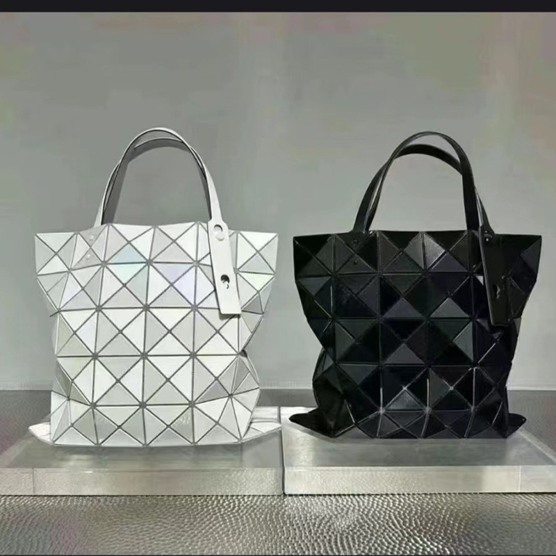 Torba za ramena — Geometrijski romboidni oblik, PVC materijal, uspravni kvadratni silueta, magnetska kopča, tajni džep sa zipom, platnena podstava