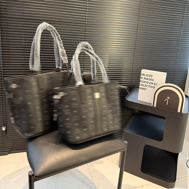Unisex PU Tote torba, horizontalna kvadratna torba s jednom naramenicom i zatvaračem, Korejski natpis slova, platnasta podstava, laminirani unutarnji džep