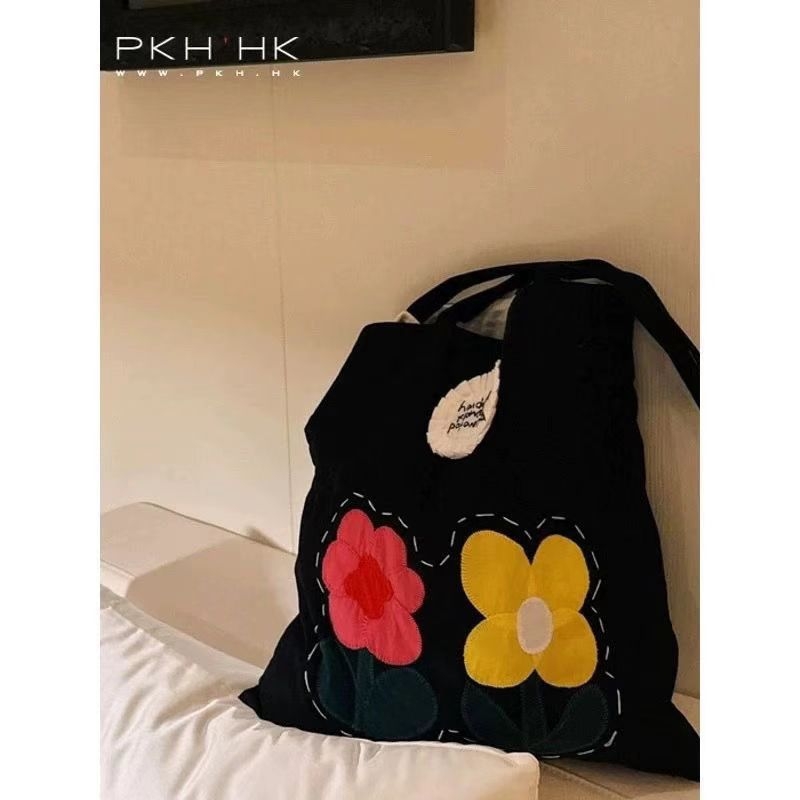 Unisex platnena Tote torba s horizontalnim kvadratnim oblikom, poliesterom obložena podstava, džep na zip i unutarnji džep.