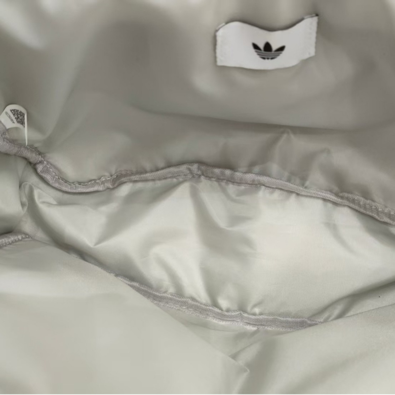 Torba crossbody velike kapacitete, vodootporna tkanina, gradski stil, horizontalni kvadratni oblik, magnetska kopča, unutarnja džep za telefon