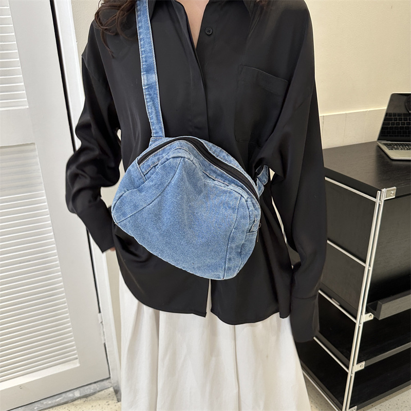 Ženska torba za rame, platno, vodoravnog kvadratnog oblika, zatvarač, poliester podstava, gradski stil