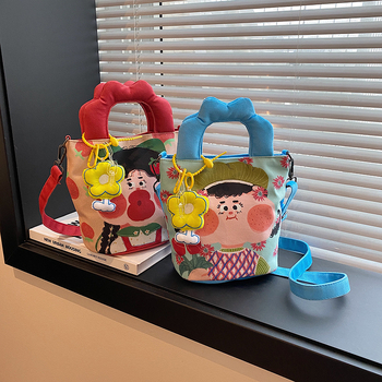 Platnena torba tipa kanta s karikaturnim motivom, preko ramena i crossbody, za svakodnevnu upotrebu
