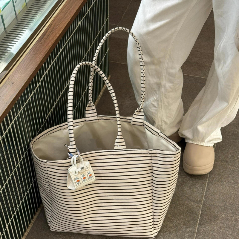 Geantă tote din pânză cu dungi în contrast, capacitate mare, potrivită pentru uz zilnic, navetă și la școală