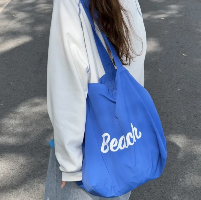 Korilai Geantă de umăr din nailon, cu șnur, tip tote, buzunar cu fermoar, formă orizontală pătrată, bretelele duble