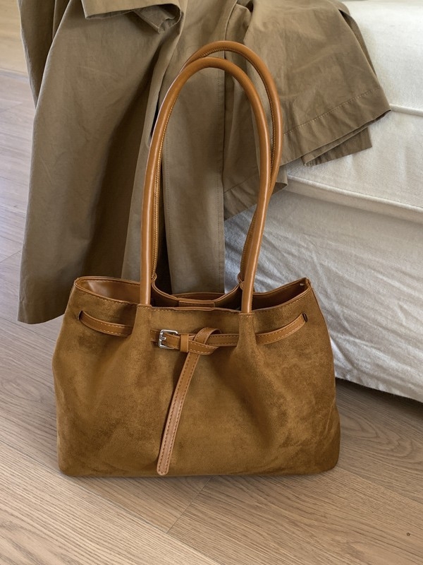 Geantă tote din PU pentru femei, formă orizontală pătrată, închidere magnetică, buzunare interne pentru telefon și documente, căptușeală din poliester