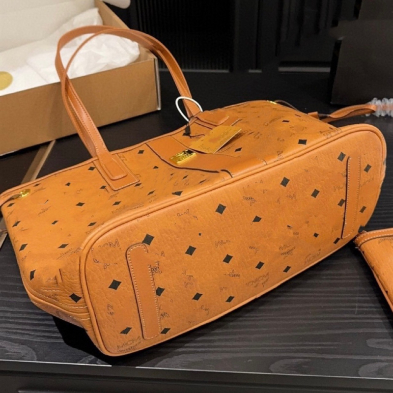 M kožna tote torba za žene — velika kapacitet, svakodnevna upotreba, elegantna i svestrana za nošenje rukom ili na ramenu
