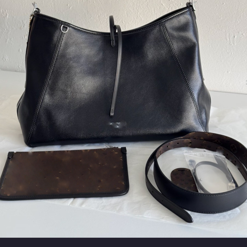 Kožna bucket crossbody torba s PU podlogom, laminiranim unutarnjim džepom na zip i dvostrukim kaiševima