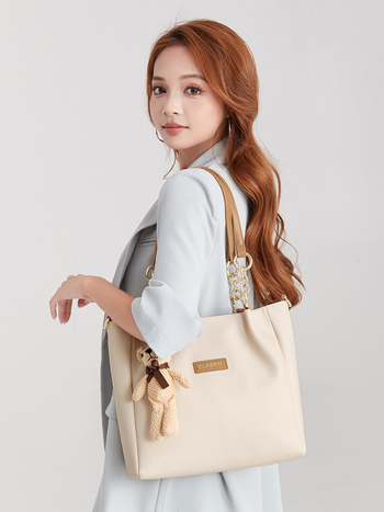 Geantă din piele naturală, tip coș(bucket) cu buzunare interioare, stil urban minimalist, fermoar, căptușeală poliester