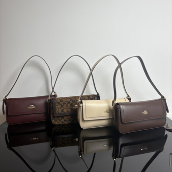 Geantă crossbody din piele naturală, formă orizontală pătrată, închidere magnetică, buzunare interioare pentru telefon, documente, buzunar laminat cu fermoar și buzunar pentru aparat — Toamna 2025